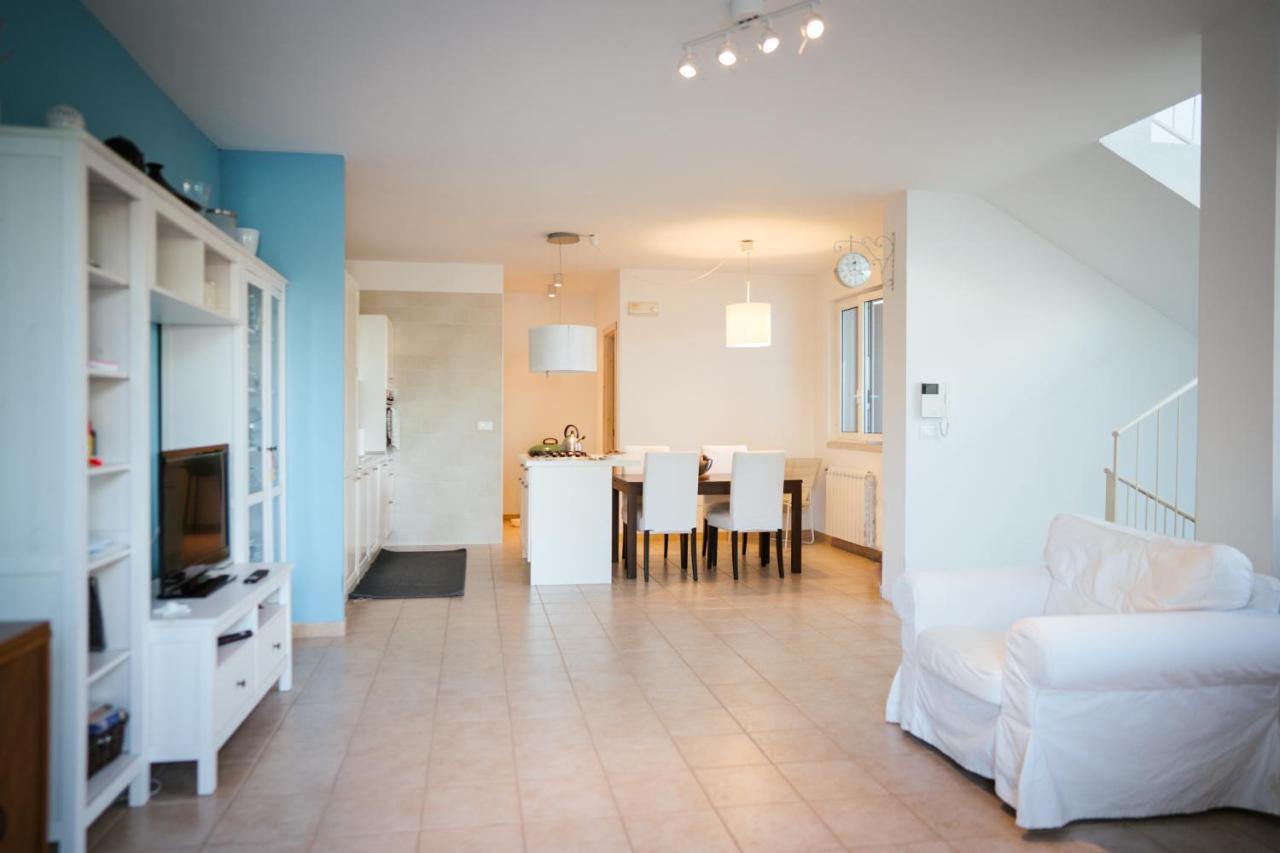 מונופולי Prestigiosa Villa Con Piscina Condominiale מראה חיצוני תמונה